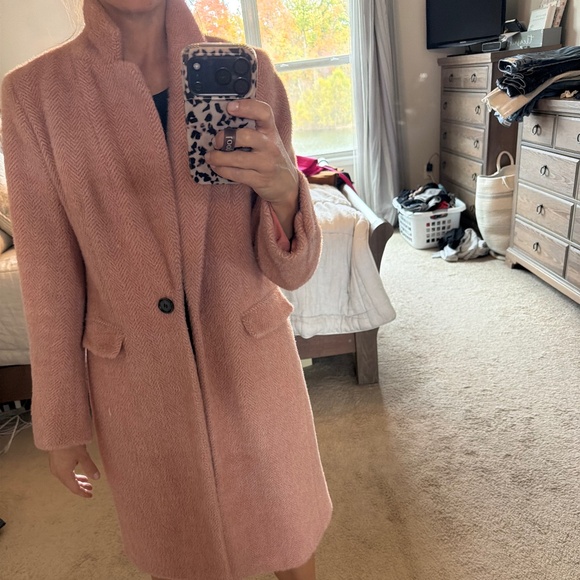 Fuzzy winter coat - Picture 1 of 3